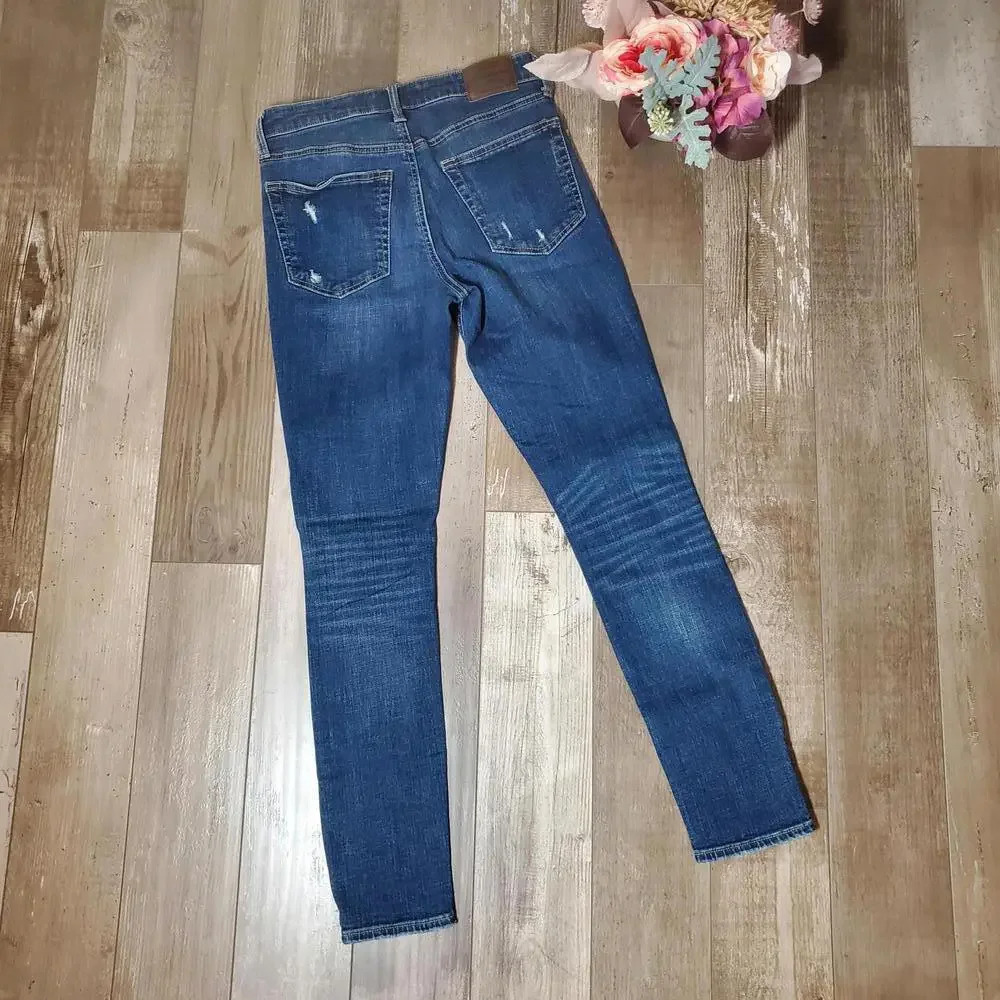 Lucky Brand Distressed 2/26 Bridgette Skinny Jean NWOT